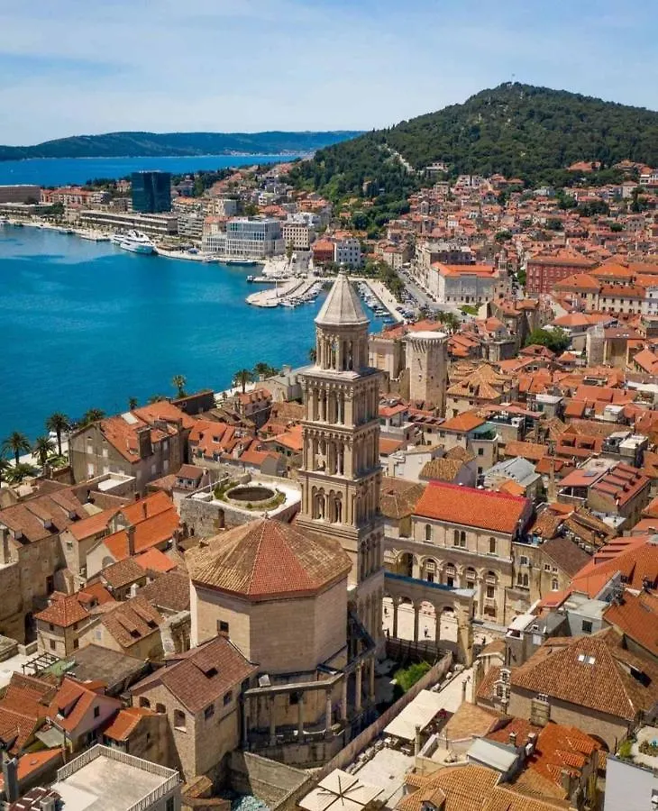 Apartment Paolo By The Beach Znjan Split