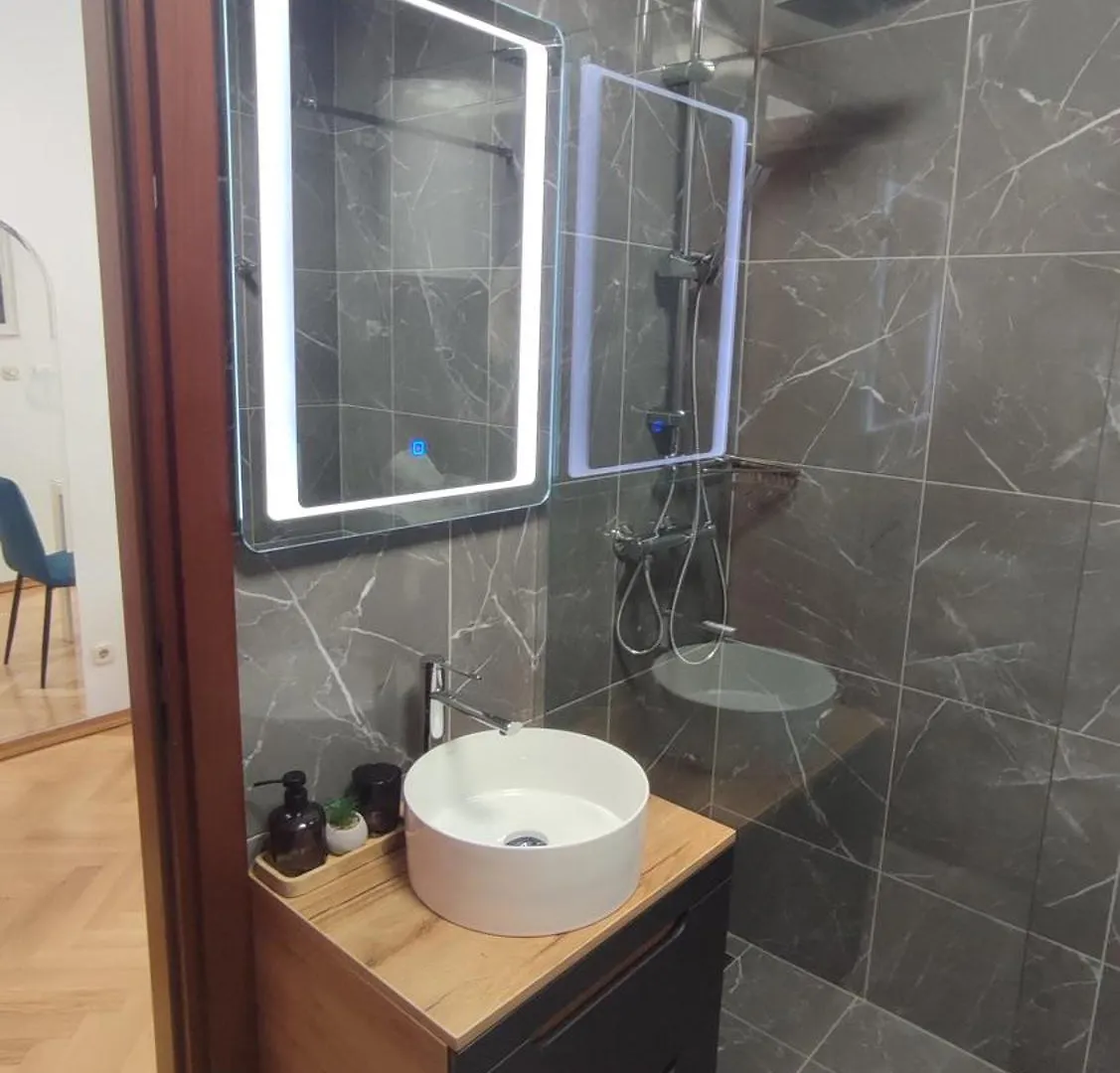 Apartment Paolo By The Beach Znjan Split