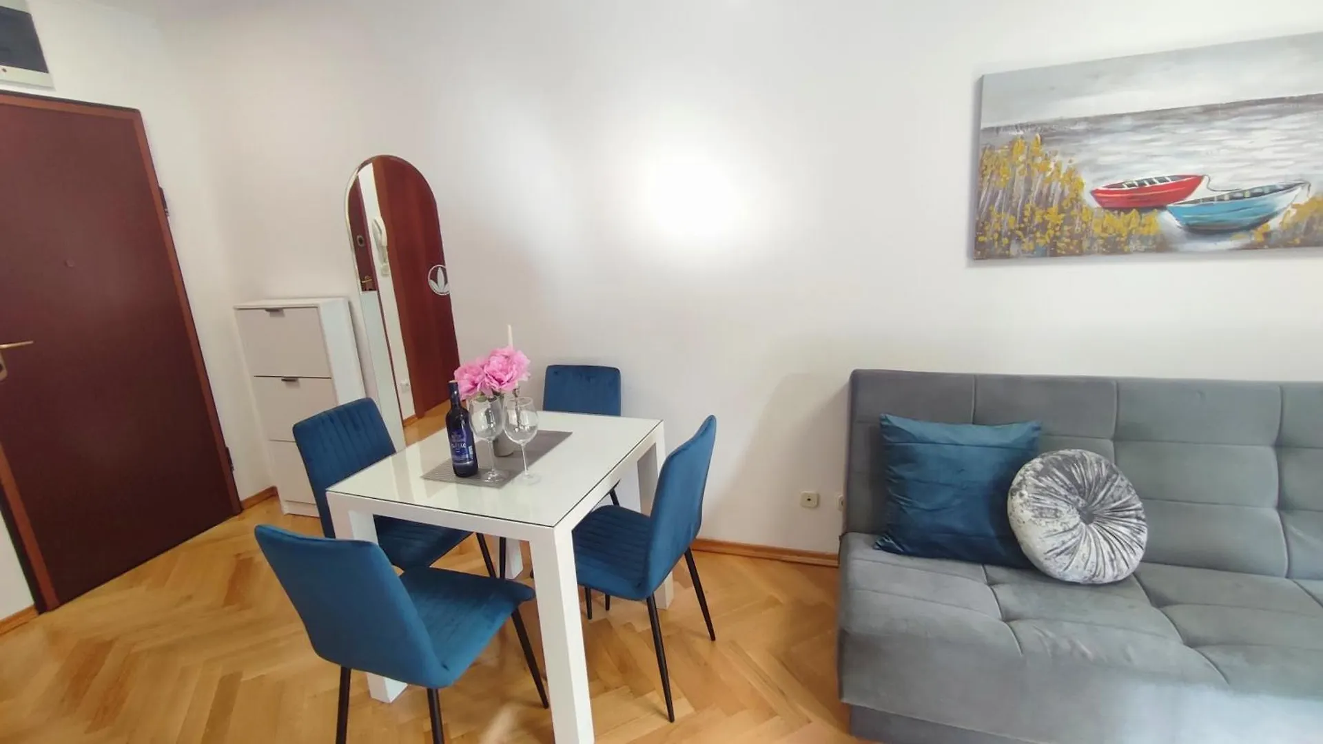 Apartment Paolo By The Beach Znjan Split