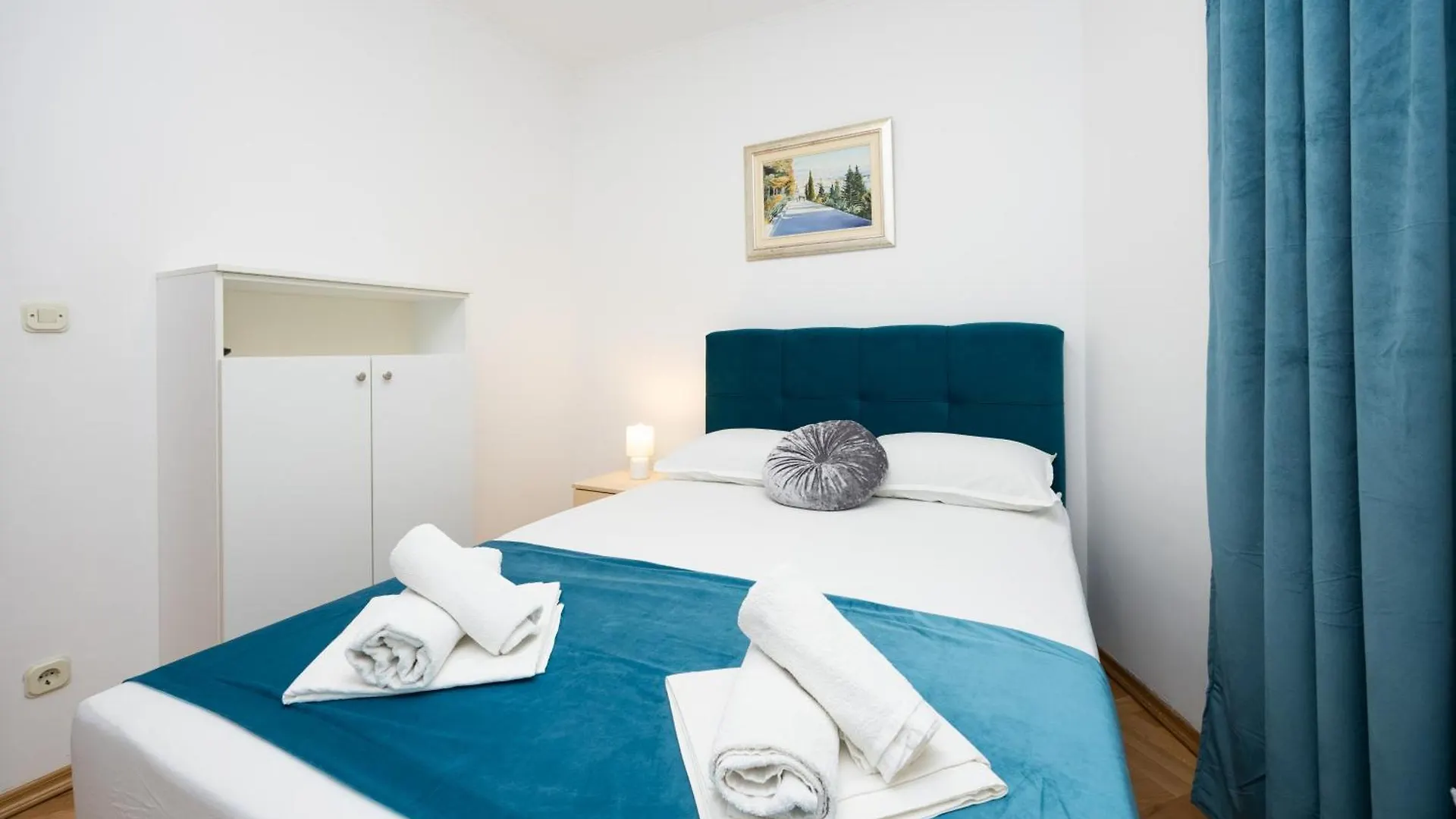 Apartment Paolo By The Beach Znjan Split